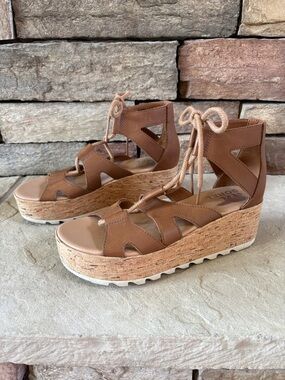 SOREL CAMERON (Gladiator) PLATFORMS. Tie up and Go! Runs Big! Sz 6.5